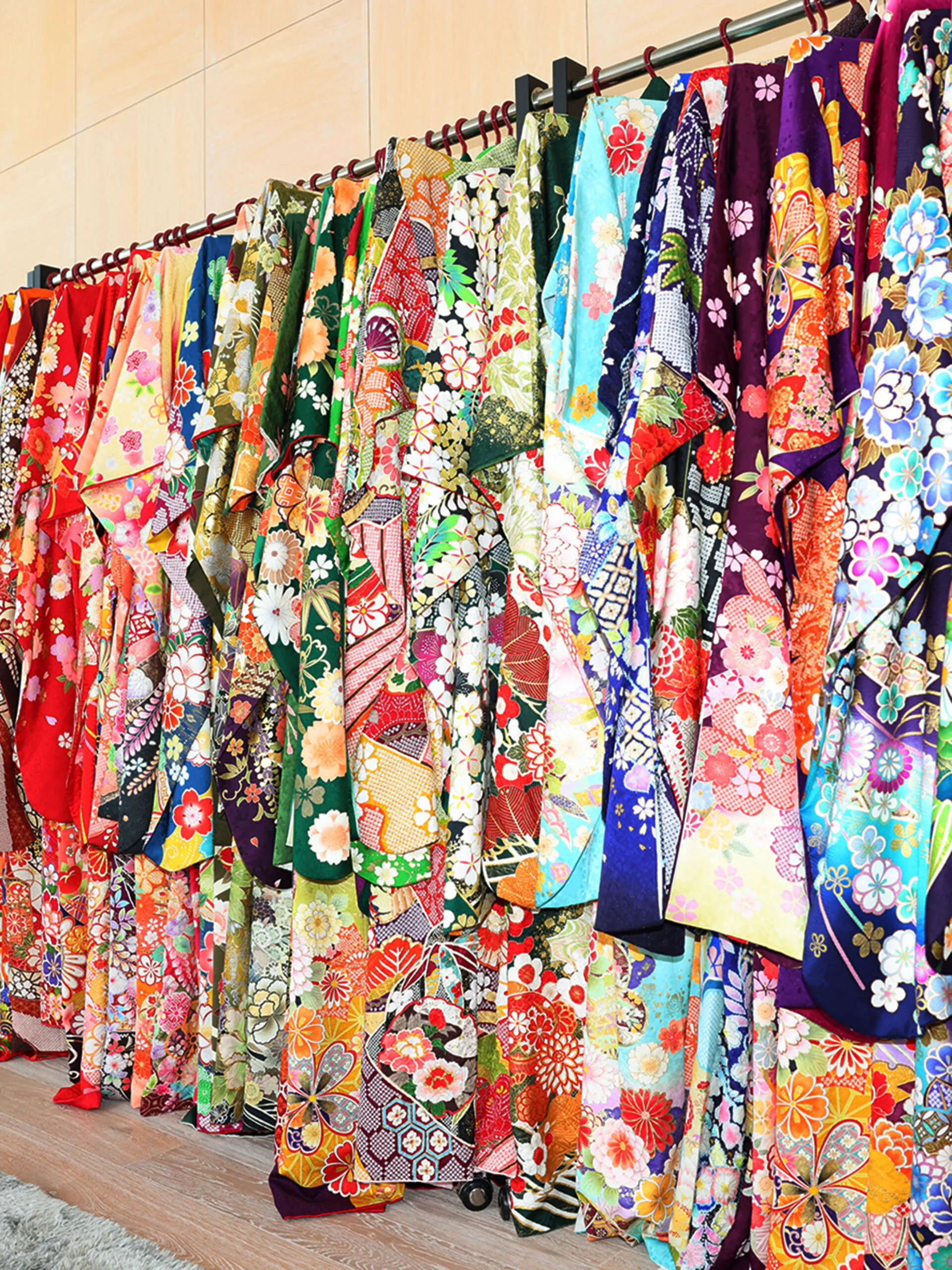 カワイイ振袖 <br class="hidden md:inline" />選びホーダイ